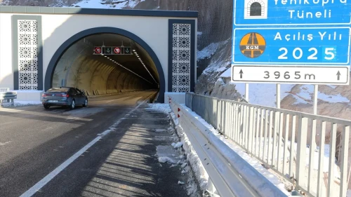 Yeniköprü Tüneli trafiğe açıldı! Seyahat süresi 22 dakikaya indi