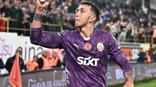 Galatasaray’da Soyunma Odasında Tarihi Anlar: Muslera’nın Konuşması Maçı Çevirdi!