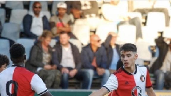 Ömer Mert Gündüz Feyenoord'da parlıyor