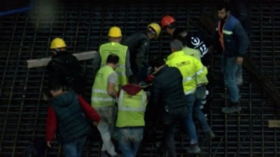 Arnavutköy'de metro inşaatında işçileri taşıyan sepetin halatı koptu: 3 yaralı