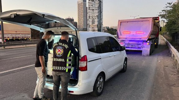 Polis makas atan kamyon sürücüsünü affetmedi