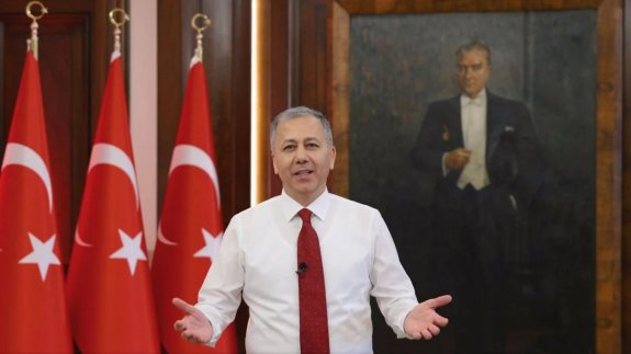 Ali Yerlikaya’dan ses getiren “Cumhuriyet” kutlaması