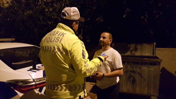 Daha önce ehliyetine el konulmuştu! Yine alkollü yakalandı: 'Yakalandığım için gurur duyuyorum'