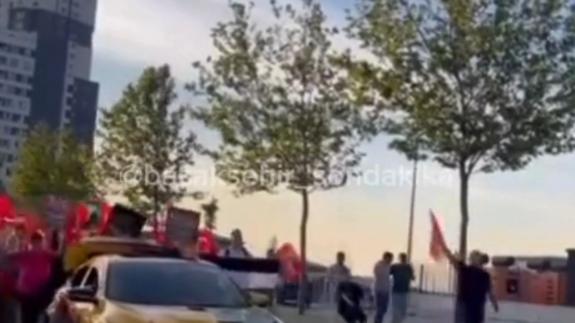 Başakşehirliler Filistin'e düzenlenen saldırıları protesto etti