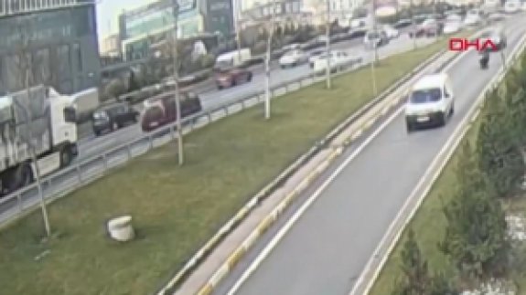 Bağcılar'da otomobili durdurup 2 milyon lirayı gasbeden şüpheliler  yakalandı