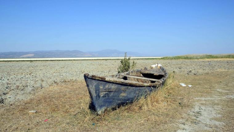 Gelecek nesilleri susuz bırakmamak için çalışmalıyız