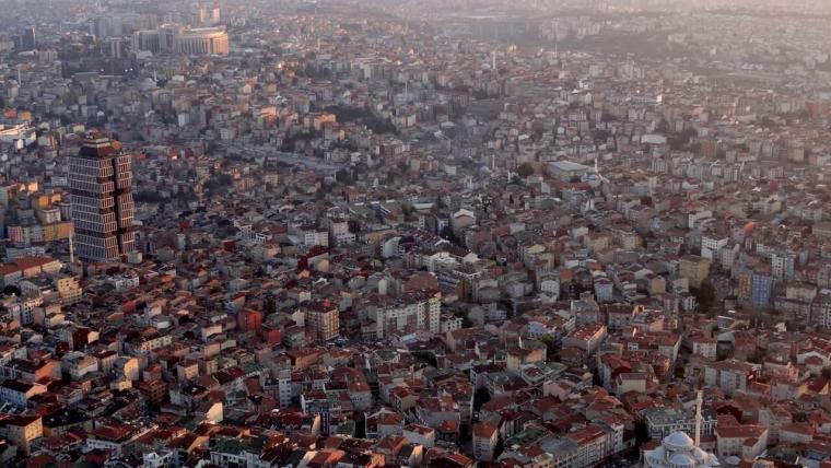 İstanbul’un estetiğini bozan yapılar