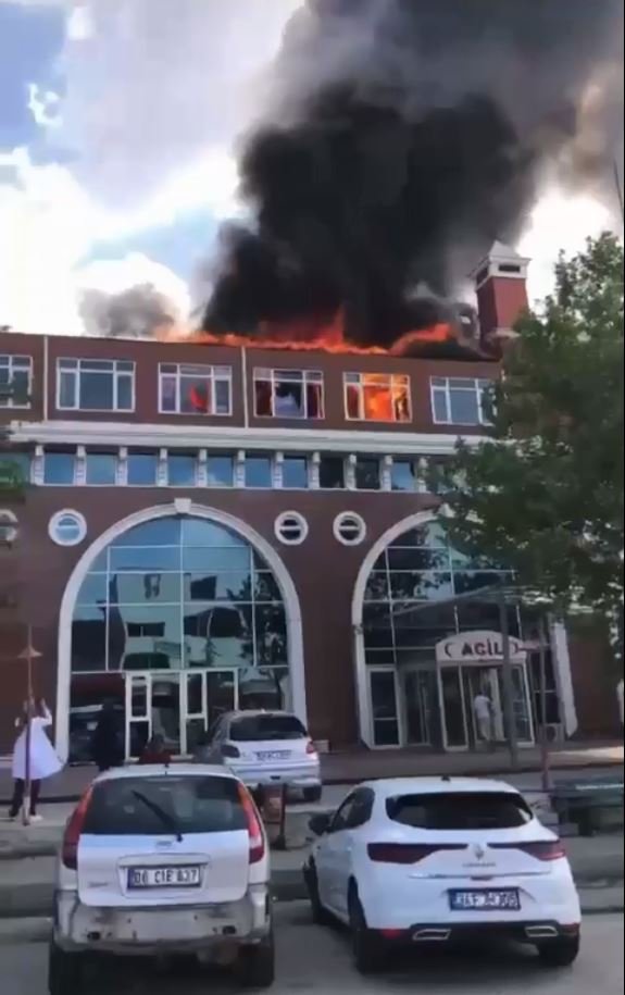 Ankara'da özel hastanede yangın