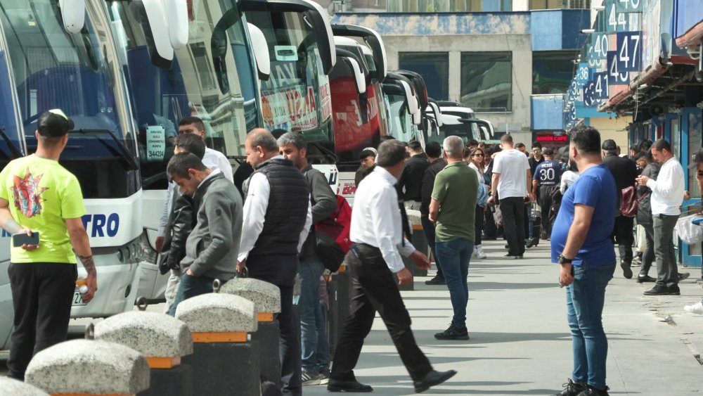 Otogarda 2'nci tur hareketliliği