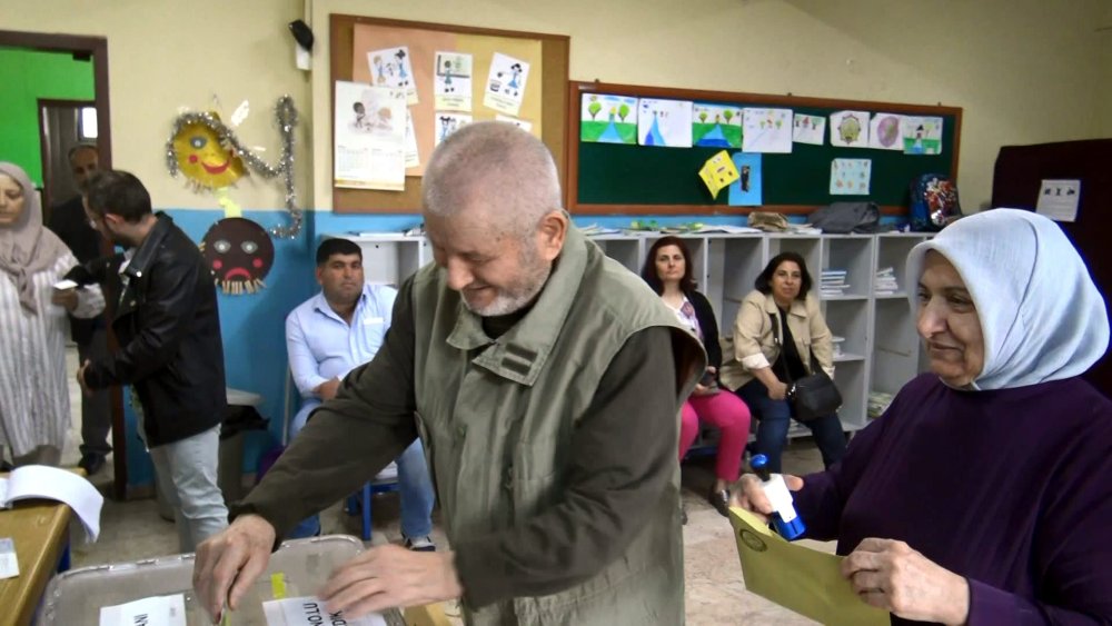 Avcılar’da oyunu kullanmak için ambulansla geldi