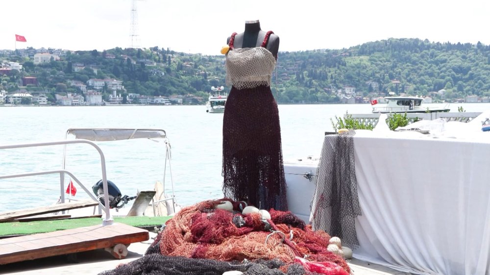 Bebek Sahil'de deniz temizliği: "Bir ekosistemin çöküşü"