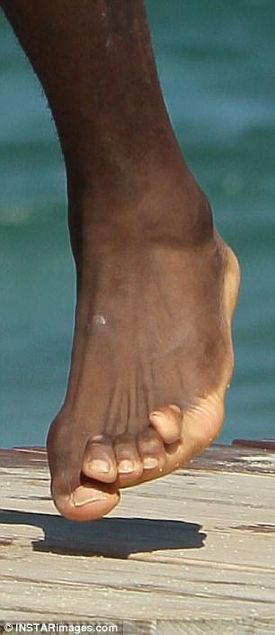 shaq-foot.jpeg