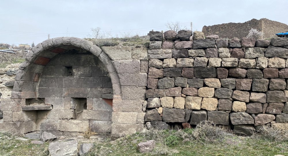 Tarihi çeşmeler kaderine terk edildi