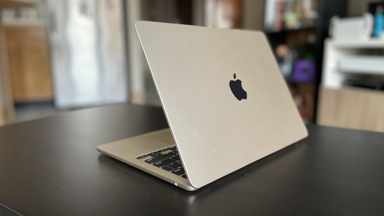 220715122428-macbook-air-m2-review-9.jpg