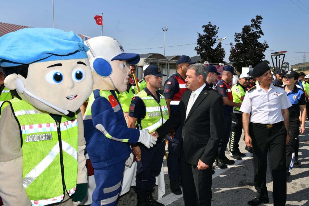 Bayram trafiğine ekiplerden 10 kilometrede bir denetim