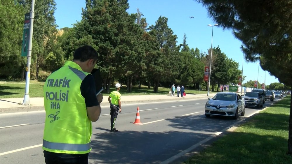 Bayramın son gününde dronlu trafik denetimi