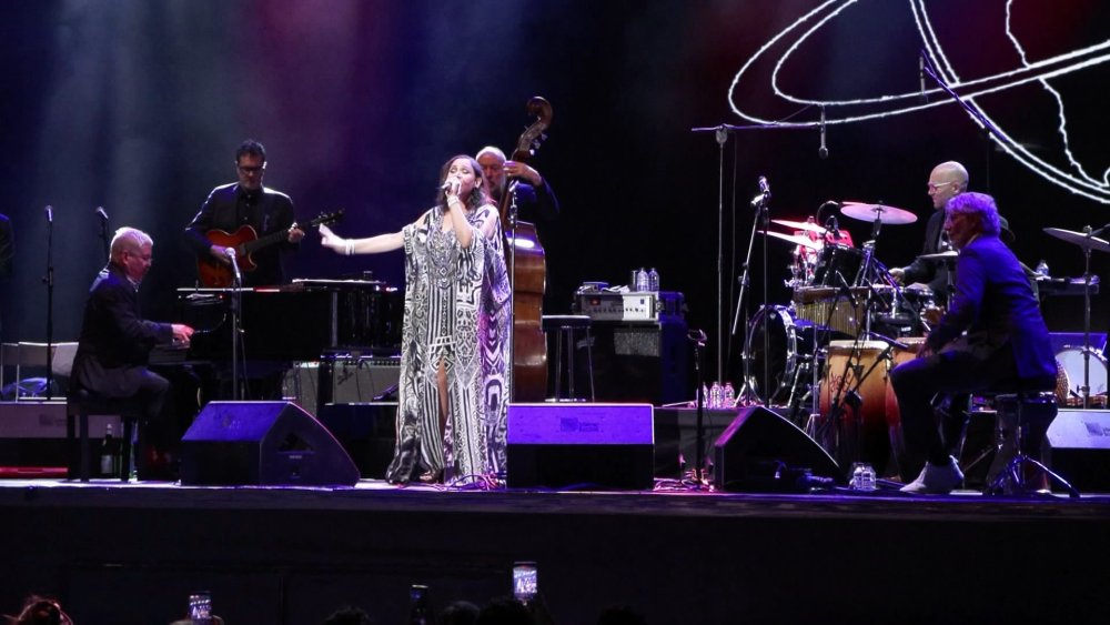 Pink Martini İstanbul’da sevenleriyle buluştu