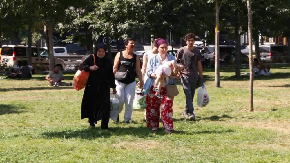 Sahillerde tatilin son günü piknik yoğunluğu