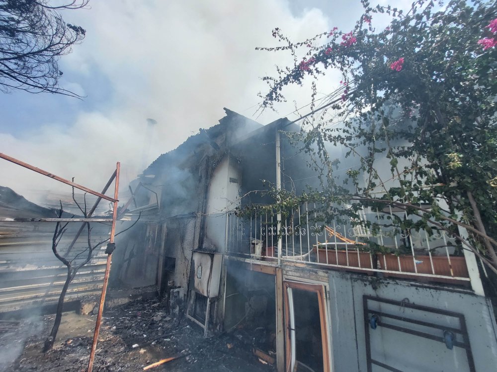 TSYD Adana Şubesi'nde yangın: Dumanlar gökyüzünü kapladı