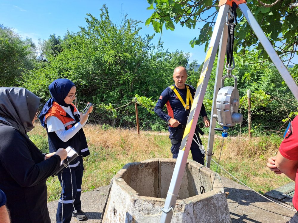 Berzeg'den hala iz yok: 180 kilometrekare alanda, 22 mahallede arandı