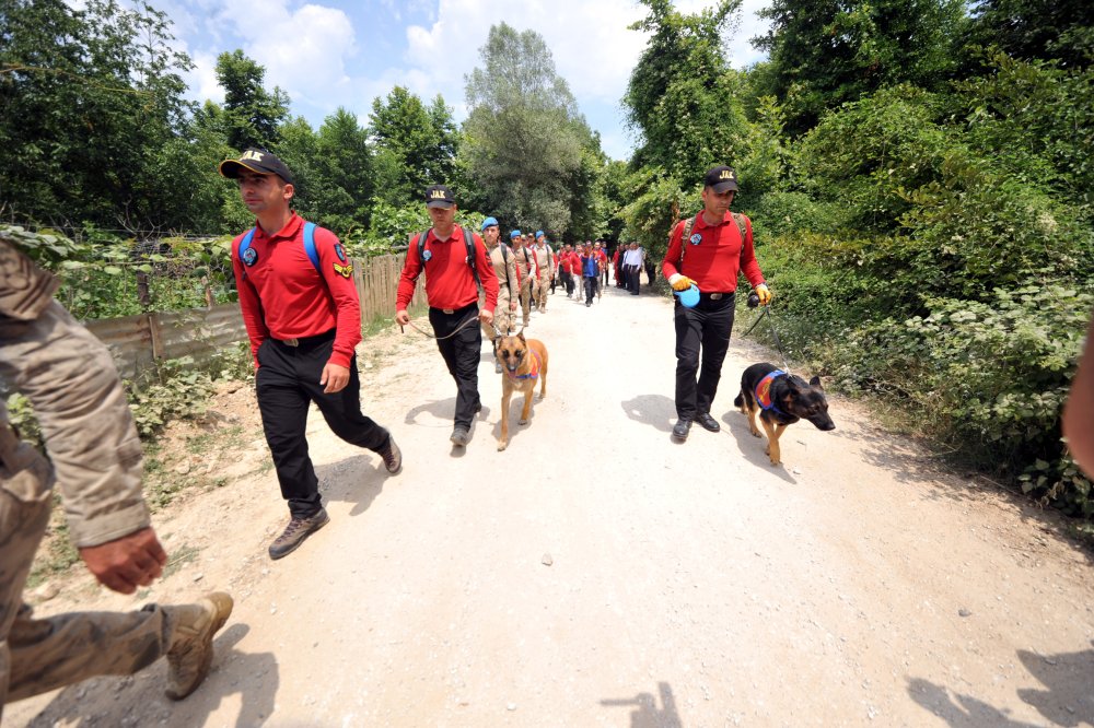 Berzeg'den hala iz yok: 180 kilometrekare alanda, 22 mahallede arandı