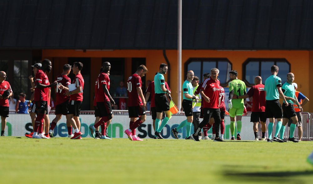 Beşiktaş'ın hazırlık maçında oyuna devam edilemedi