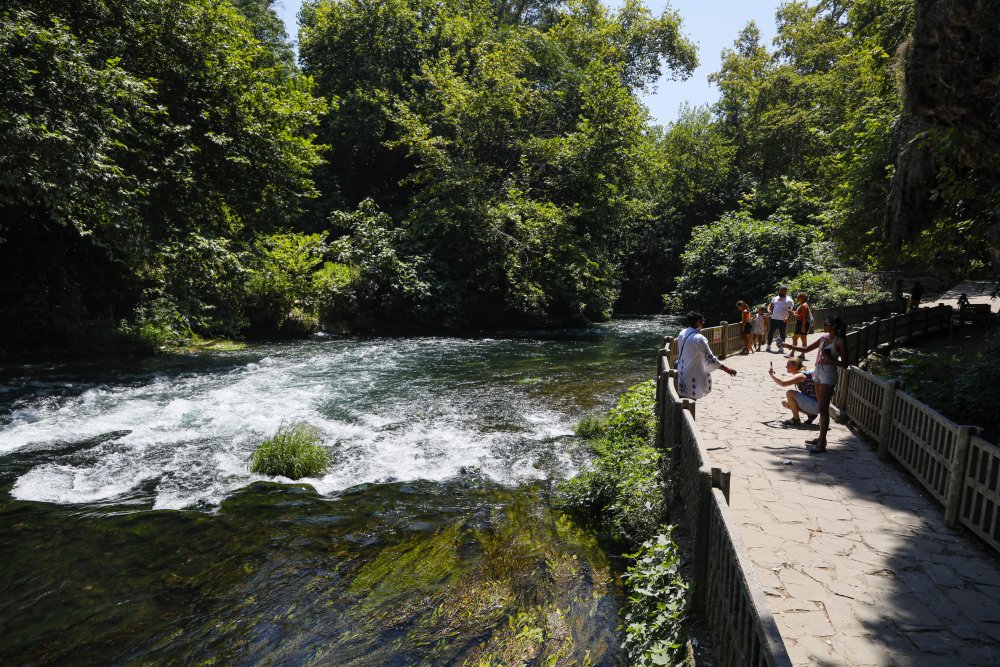 Büyük İskender'in atlarını suladığı şelalede tehlike çanları: Gözle görülür derecede azaldı