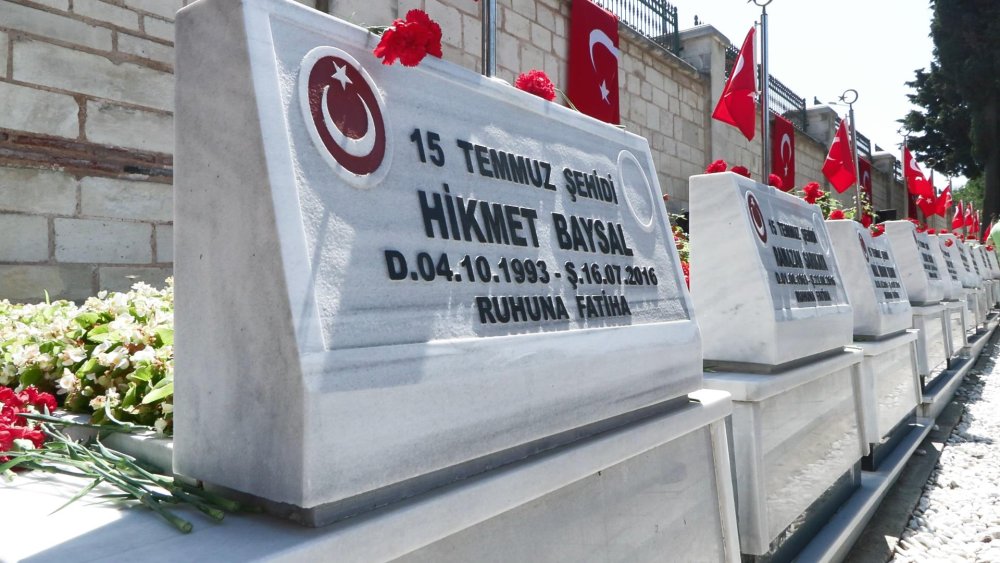 Edirnekapı'da 15 Temmuz Şehitliği'nde anma töreni