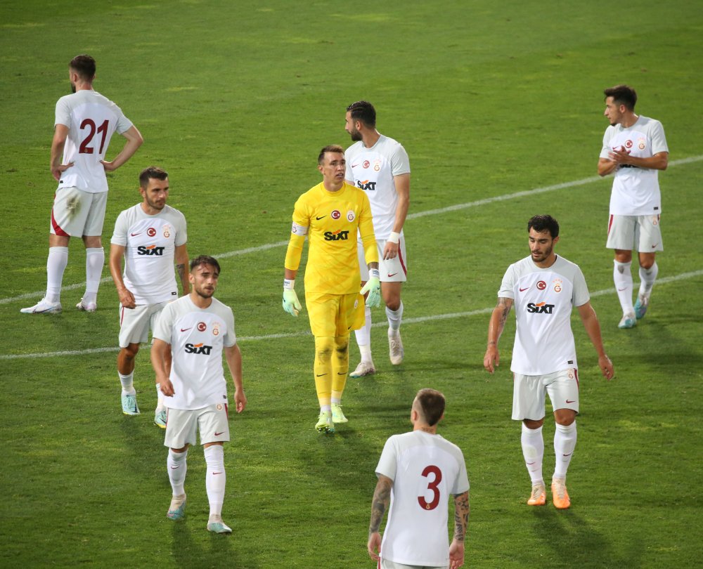 Galatasaray hazırlık maçında istediğini alamadı