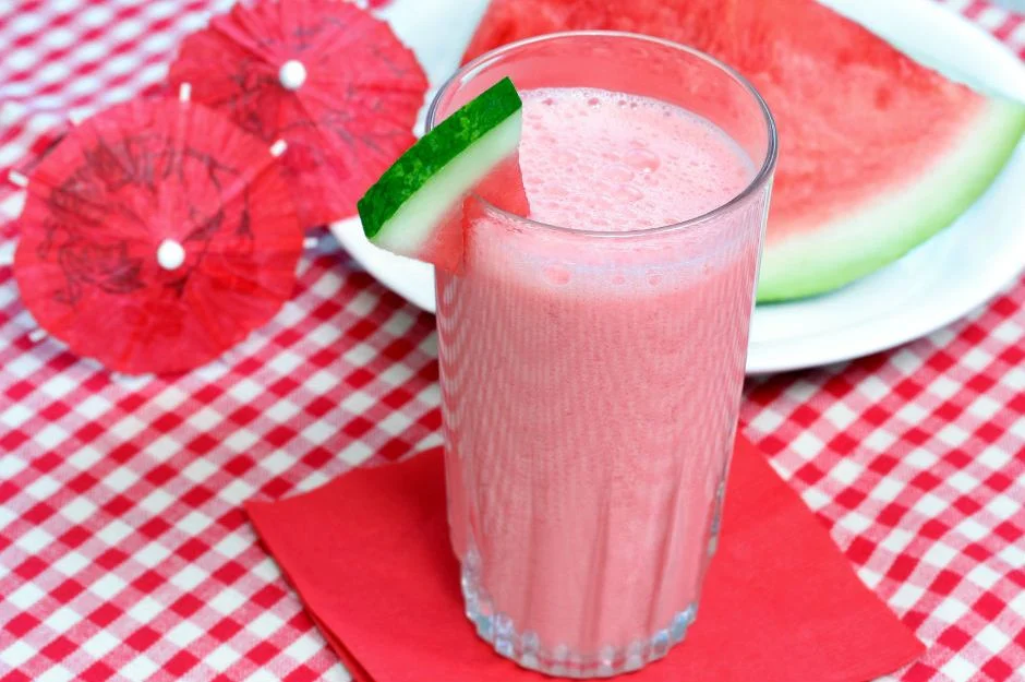 karpuzlu-smoothie-1.webp