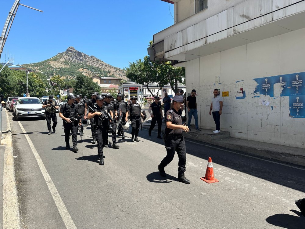 Cumartesi Anneleri'ne destek amacıyla toplananlara polis müdahalesi: 6 kişi gözaltında