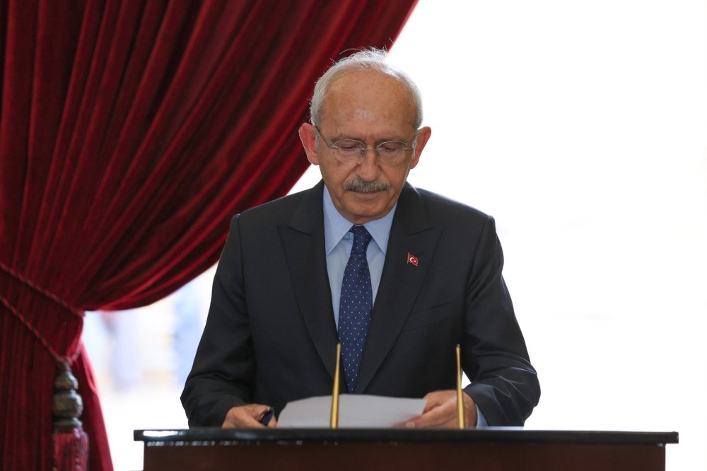 Kılıçdaroğlu, Anıtkabir'i ziyaret etti