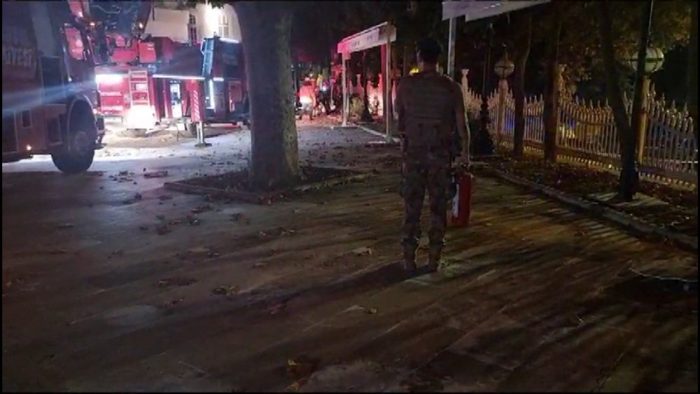 İstanbul'da Yıldız Hamidiye Camii'nde yangın