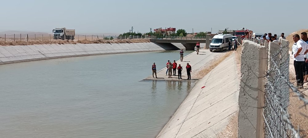 Serinlemek için sulama kanalına girdi, hayatını kaybetti