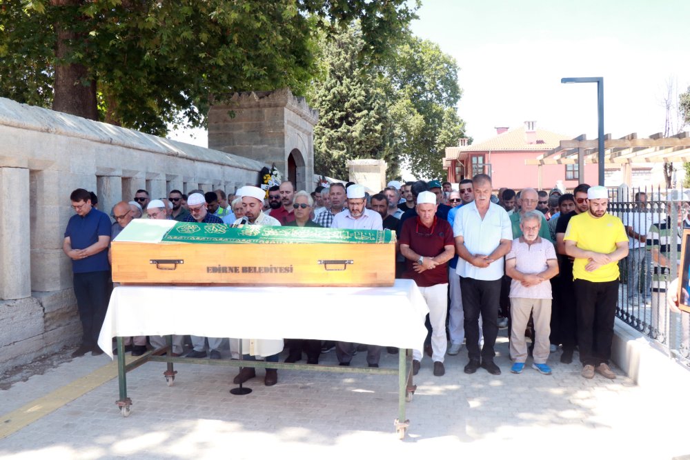 Selimiye'nin müezzini son yolculuğuna uğurlandı