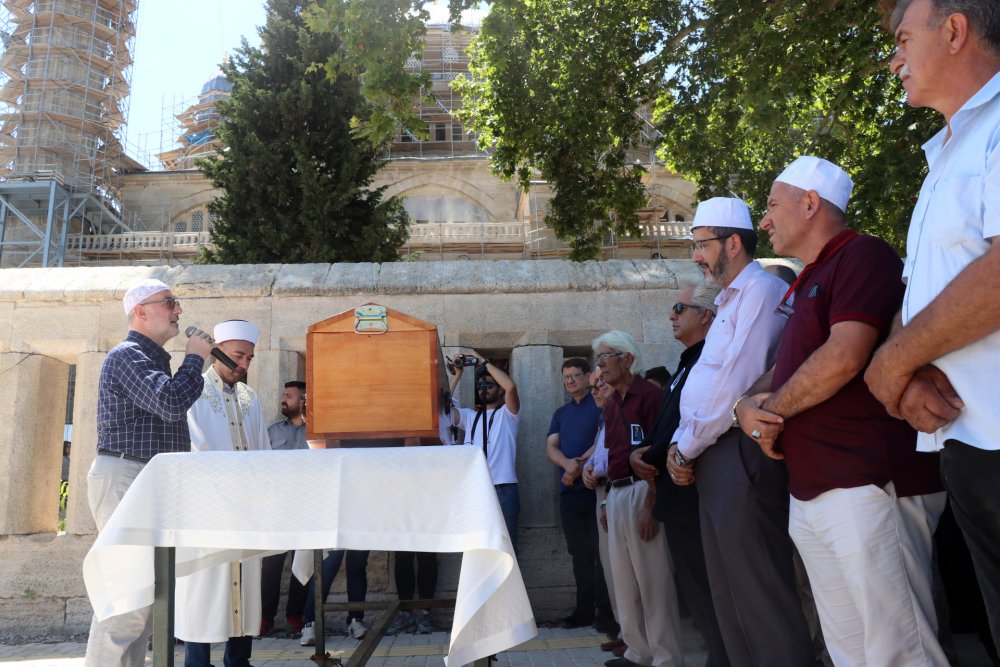 Selimiye'nin müezzini son yolculuğuna uğurlandı