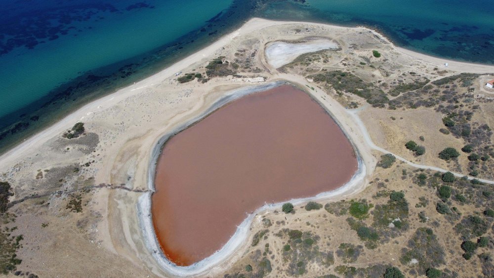 Ziyaretçilerin uğrak noktası oldu: Dünyada 8 pembe gölden birisi