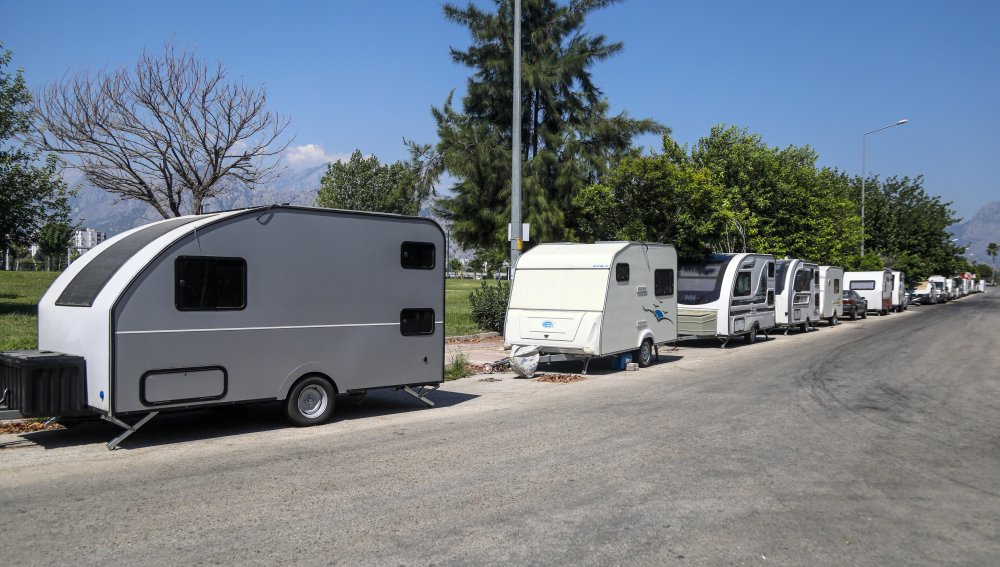 Mahalleli ile karavan sahipleri karşı karşıya: 'Karavan park', 'karavan galeri'ye döndü