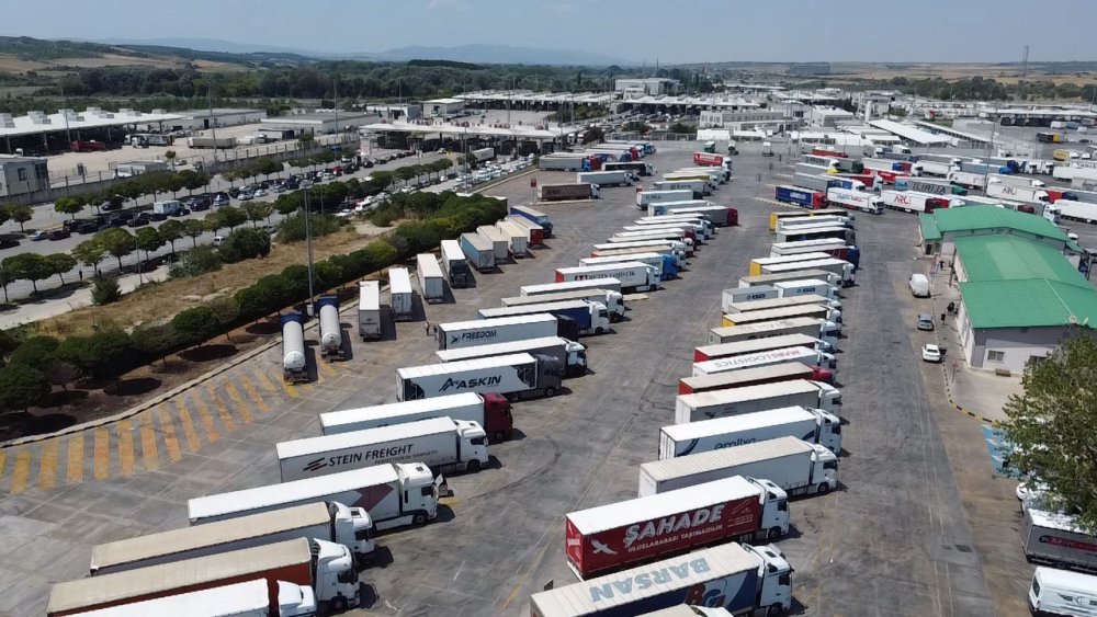 TIR şoförleri diken üstünde: Tehlikeye karşı güvenlik kamerası kurdular