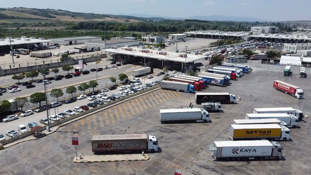 TIR şoförleri diken üstünde: Tehlikeye karşı güvenlik kamerası kurdular