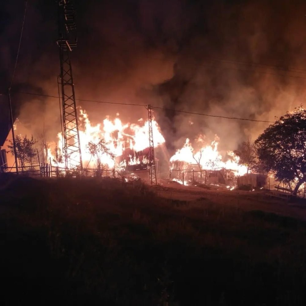 Kastamonu'da yangın faciası: 7 ev küle döndü