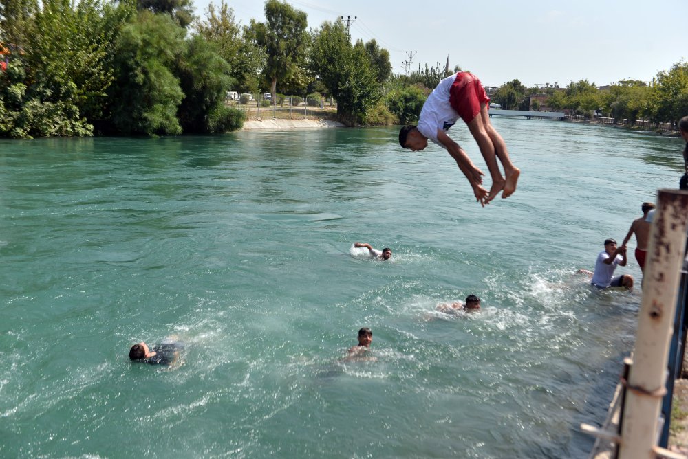 Adana'da termometreler 54 dereceyi gösterdi