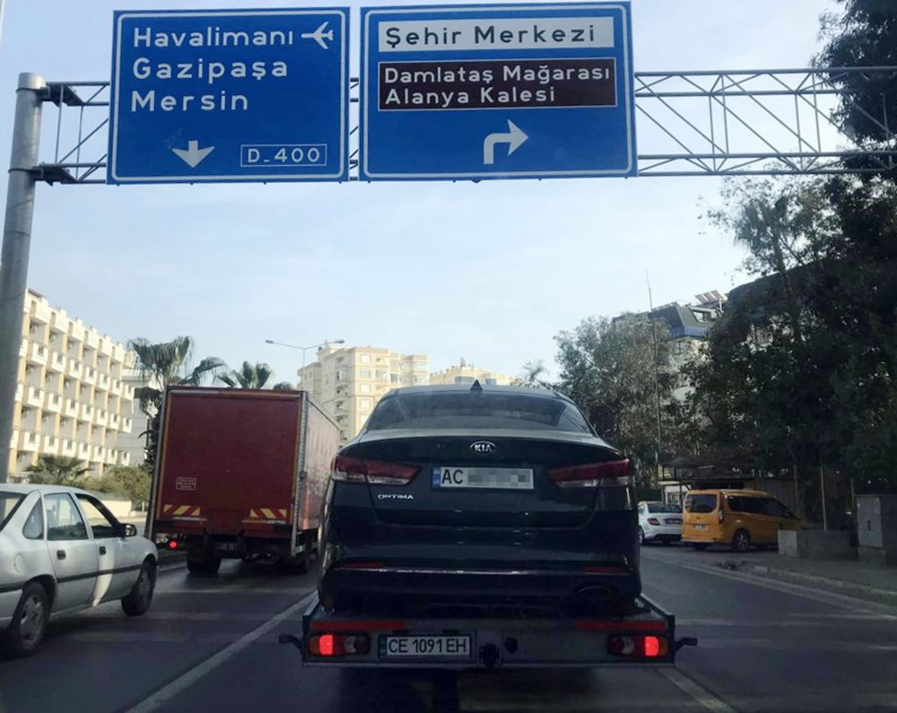 Savaştan kaçıp ünlü tatil beldesine yerleşmişlerdi: Yabancı plakalı araçlarla korsan taksicilik!