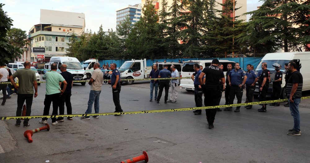 Kıraathanede silahlı çatışma: 1’i polis 2 yaralı