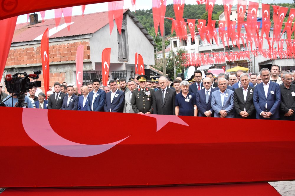 2 gün sonra doğum günüydü...Şehit uzman çavuş, son yolculuğuna uğurlandı