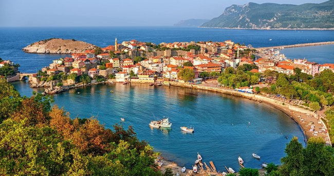 650x344-amasra-plaji-ve-koylari-amasrada-denize-girilecek-en-guzel-yerler-gezilecek-koylar-ve-plajlar-k1-1669362298135.jpg