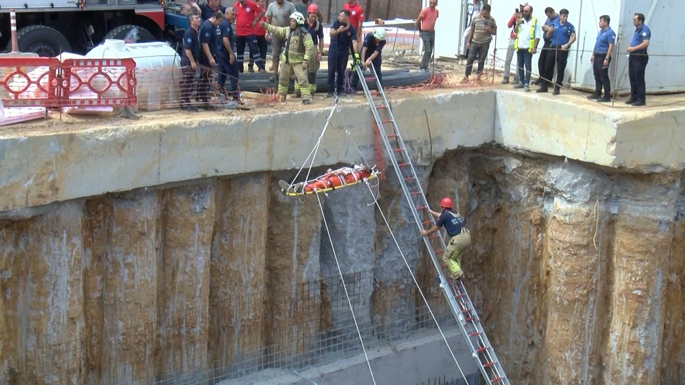 Maltepe'de inşaat demiri işçinin üzerine düştü