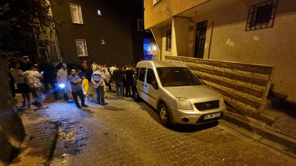 Kağıthane'de freni patlayan taksi 3 araca çarptı: 1 yaralı