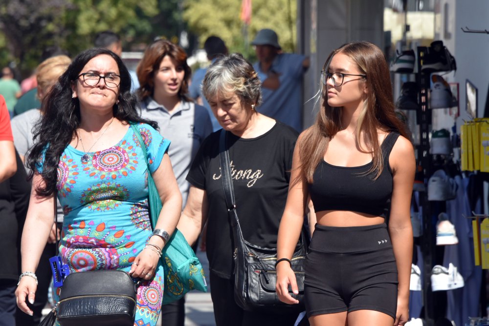 Sınır kapısında gurbetçi yoğunluğu bitti: Bulgarlar Edirne'ye akın etti