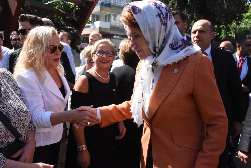 Meral Akşener İzmir'de